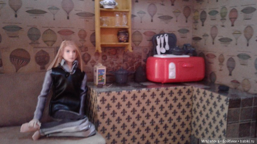 Кукольная кухня на полке стеллажа: румбокс (фото 8)