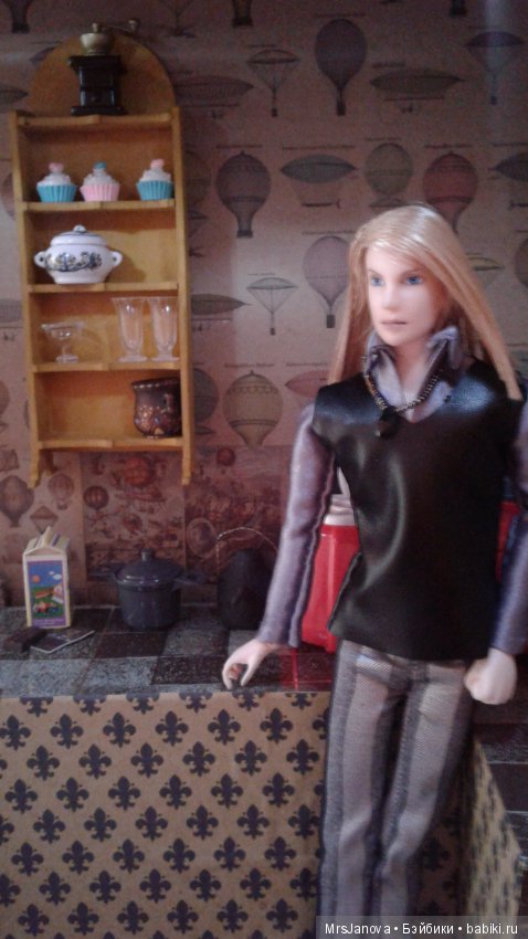 Кукольная кухня на полке стеллажа: румбокс (фото 5)