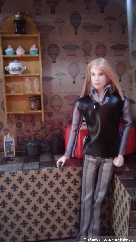 Кукольная кухня на полке стеллажа: румбокс (фото 4)