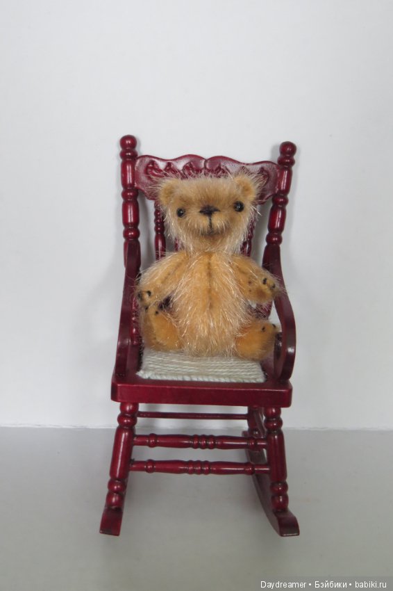 Еще один маленький медвежонок - Плюшик