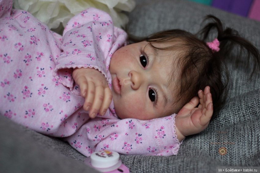 Малышка азиаточка Соледад, скульптор Ping Lau