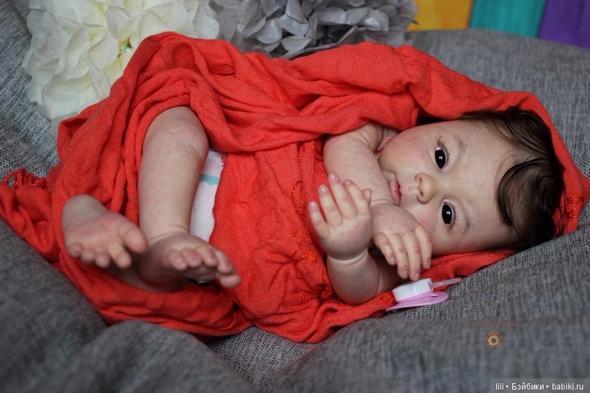 Малышка азиаточка Соледад, скульптор Ping Lau