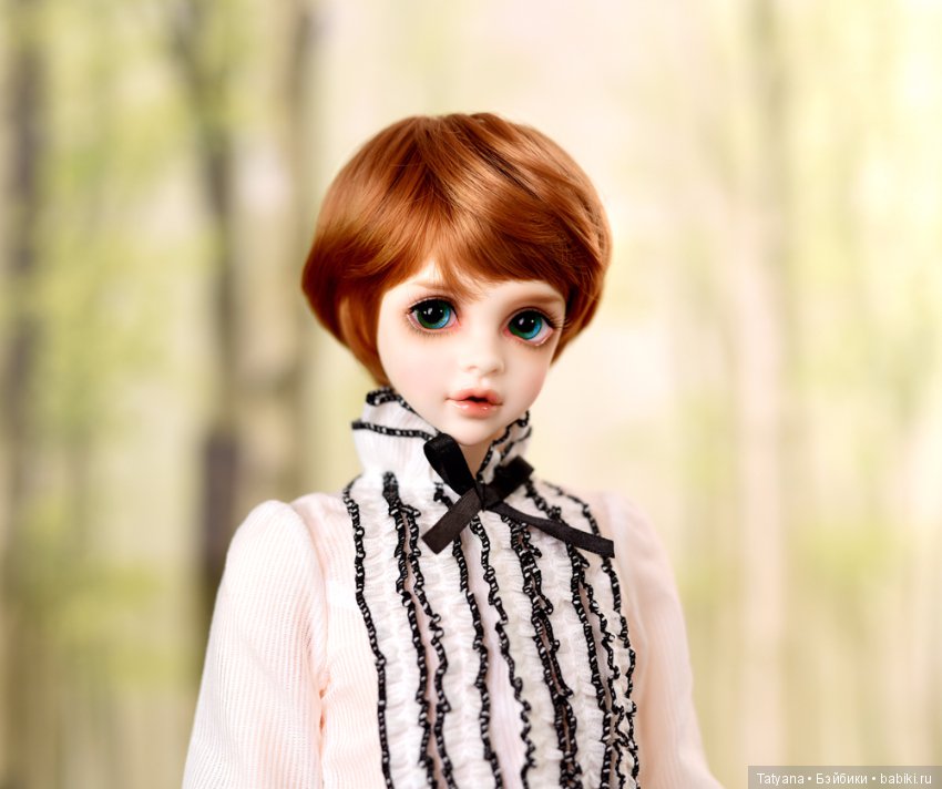 April Story продают Leah и Samantha