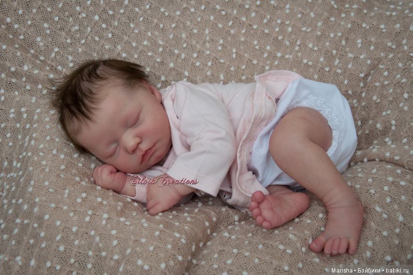 Realborn Zuri, автор росписи Silvia Ezquerra