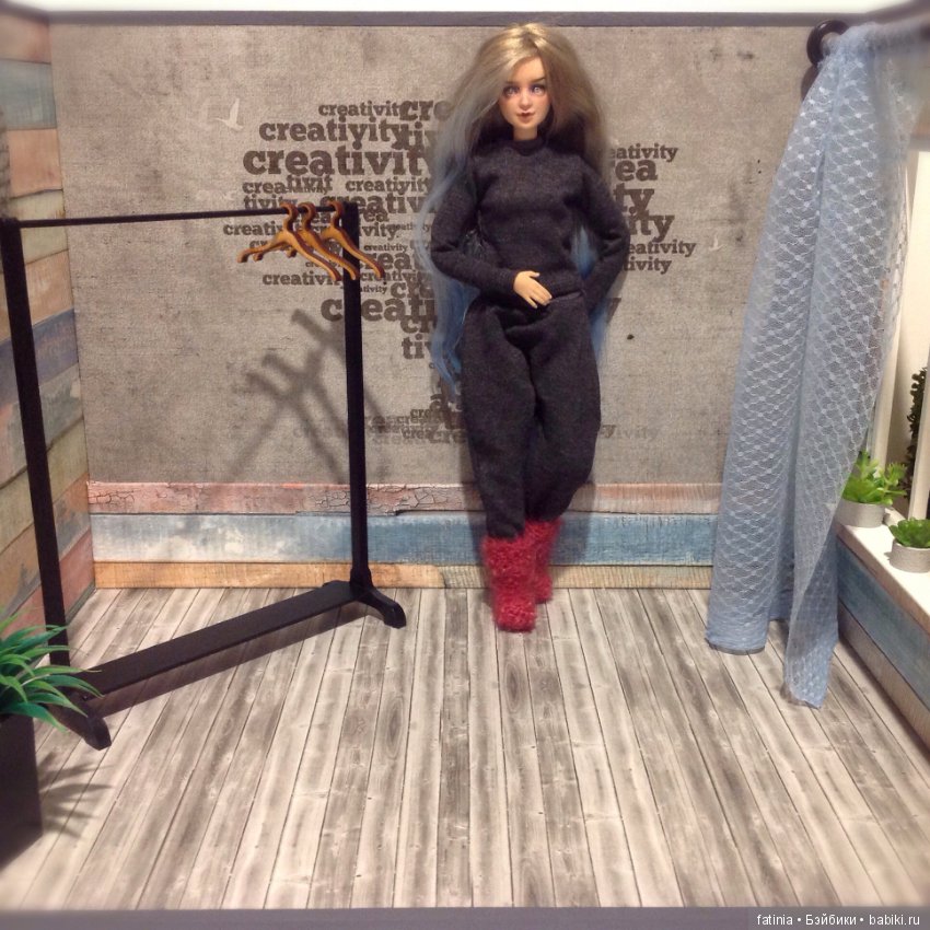 Румбокс 1:6/1:8 Маленькая комната с большим окном (фото 8)