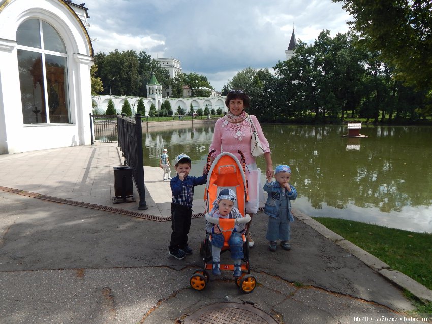 Мы пришли с тобой в зоопарк, дружок