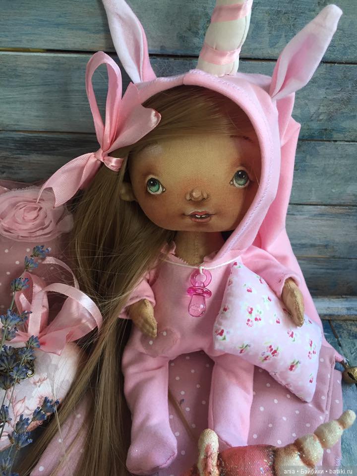 Текстильные куколки Олены Вербець