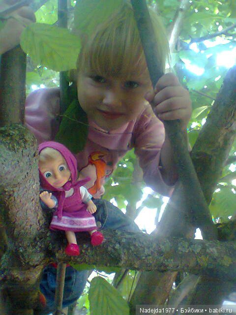 Наши Маша и Даша... Машино перевоплощение в Красную шапочку