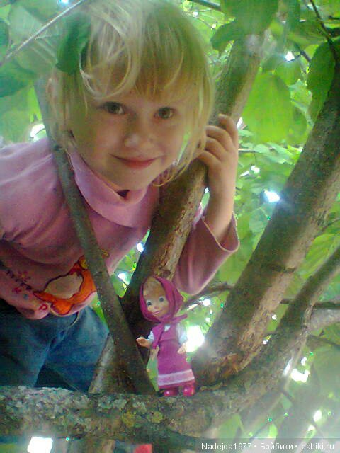 Наши Маша и Даша... Машино перевоплощение в Красную шапочку