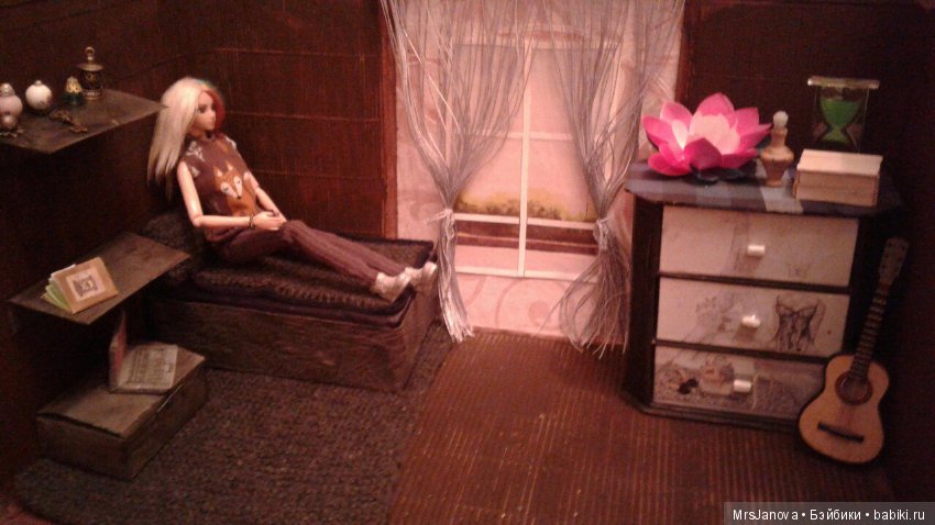 Румбокс для куклы 30 см ростом. Комната Джареда (фото 6)