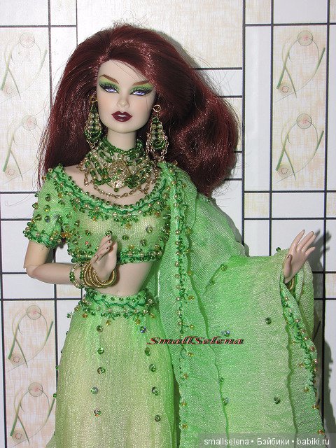 Индийский традиционный наряд для куклы ФР. в качестве модели Vanessa color theraphy (фото 7)