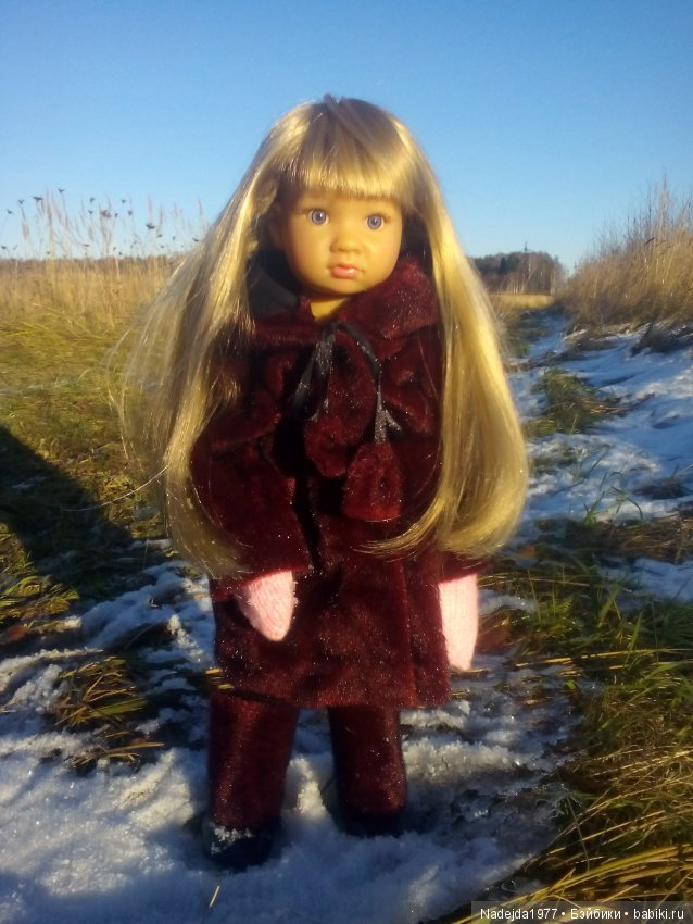 Марейка прогулялась по первому снегу