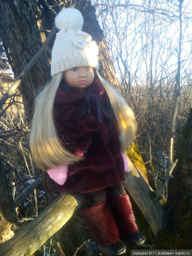 Марейка прогулялась по первому снегу