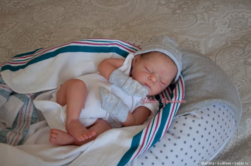 Спящий малыш реборн, молд Xander скульптора Cassie Ann Brace, прототип Silvia Ezquerra
