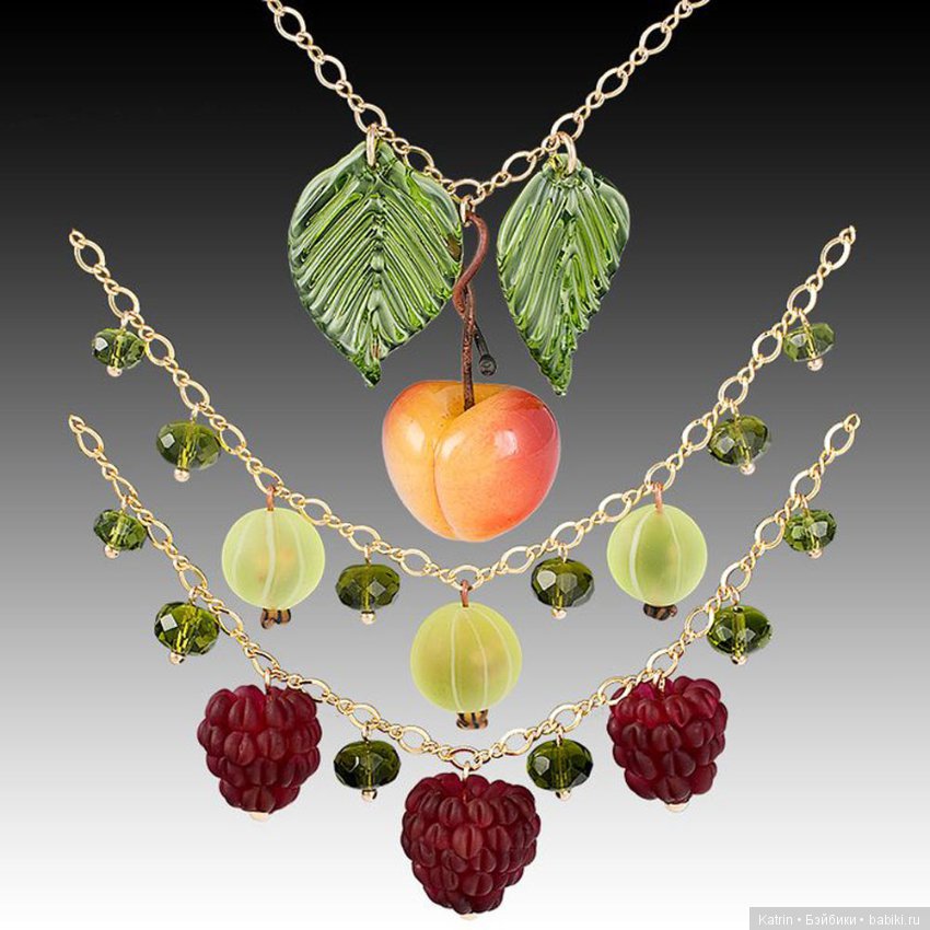 Стеклянные украшения Элизабет Джонсон в технике lampwork