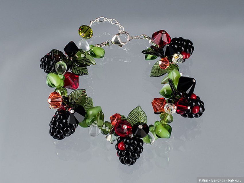 Стеклянные украшения Элизабет Джонсон в технике lampwork