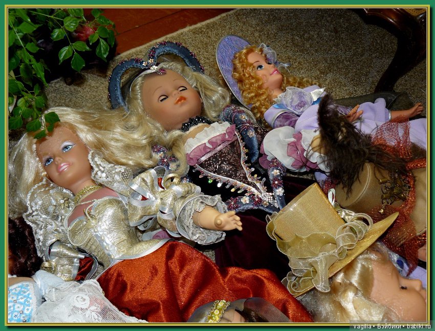 Спят усталые игрушки,куклы спят