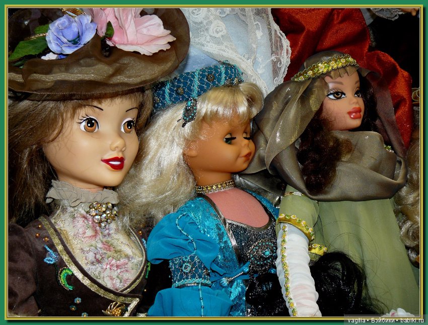 Спят усталые игрушки,куклы спят