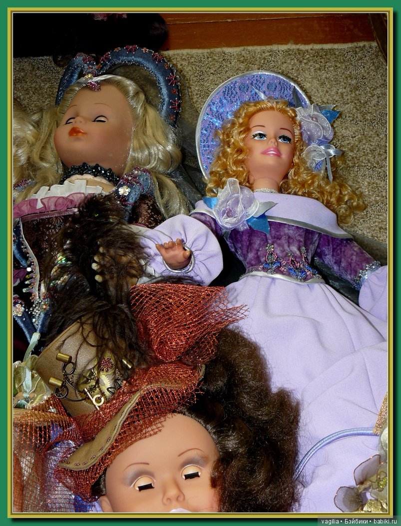 Спят усталые игрушки,куклы спят