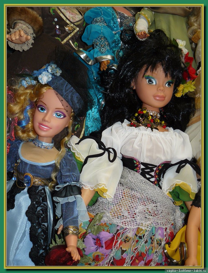 Спят усталые игрушки,куклы спят