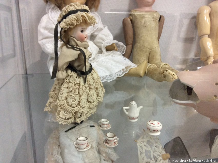 Выставка антикварных кукол Марины Политовой, Орехово-Зуево 2017 (фото 6)
