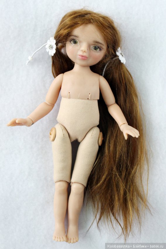 Виктория - полушарнирная куколка-малышка (фото 6)