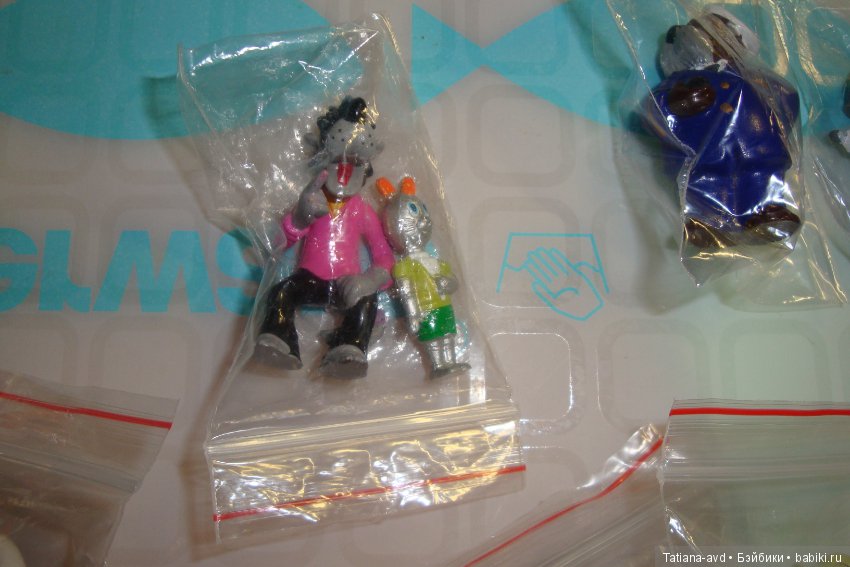 Моя посылка! Киндеры по мультфильмам и 90х годов. Ну погоди, Чебурашка и другие (фото 5)