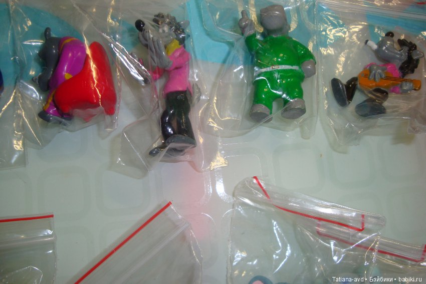 Моя посылка! Киндеры по мультфильмам и 90х годов. Ну погоди, Чебурашка и другие (фото 2)