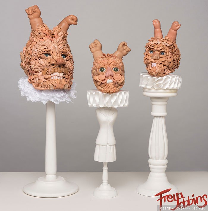 Человекоподобные фигуры из старых кукол от Фрейе Джоббинс (фото 7)