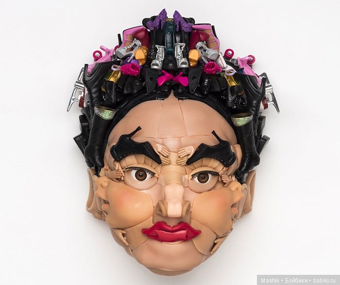 Человекоподобные фигуры из старых кукол от Фрейе Джоббинс