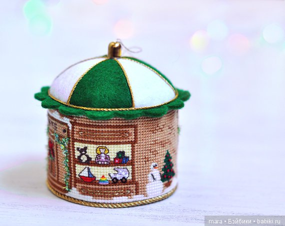 Вышитые крестиком елочные игрушки (фото 7)