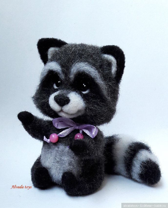 Енотик — Валяные игрушки из шерсти: сухое валяние (фото 3)