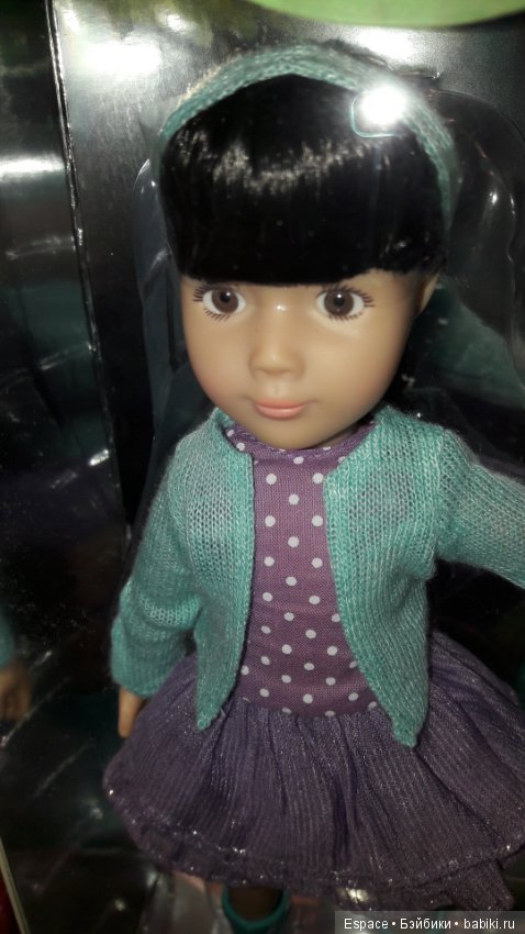 Лиис вернулась. И не одна