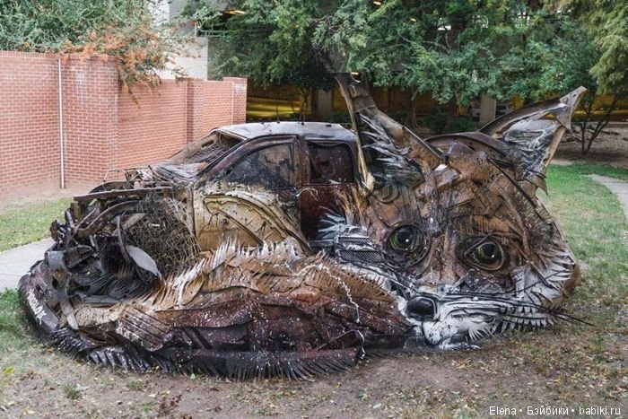 Скульптуры животных из разного хлама от Artur Bordalo