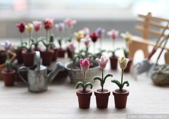 Вязанные миниатюрные цветы мастерицы Fancy Knittles (фото 3)