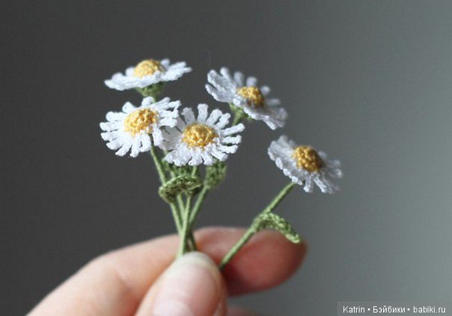 Вязанные миниатюрные цветы мастерицы Fancy Knittles (фото 5)
