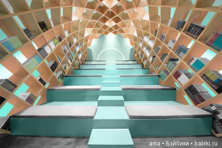 Оригинальные полки для книг