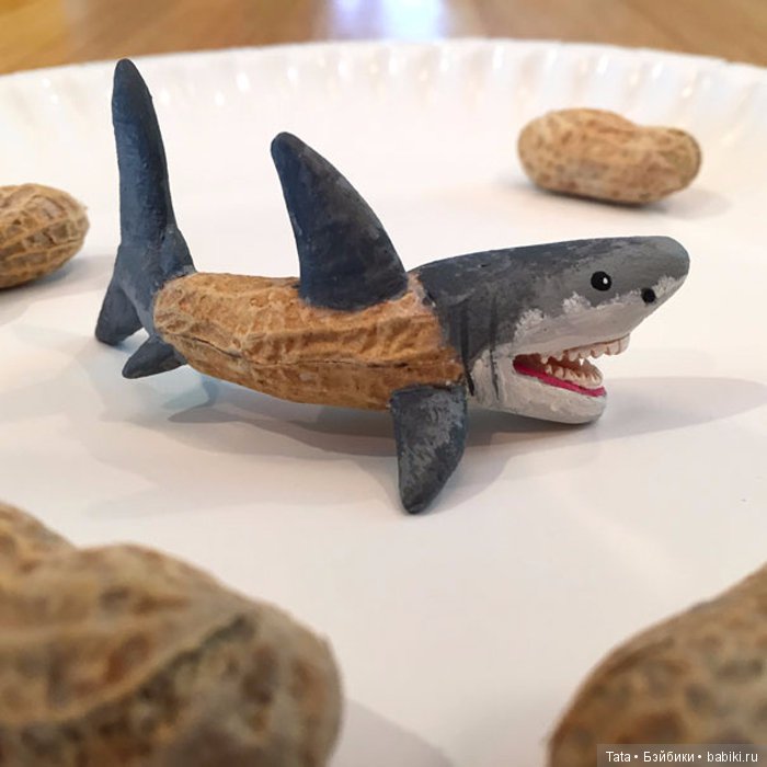 "Игра Престолов", The Beattles и Носферату: фигурки из арахиса от игрушечных дел мастера