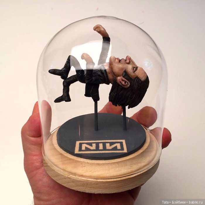 "Игра Престолов", The Beattles и Носферату: фигурки из арахиса от игрушечных дел мастера