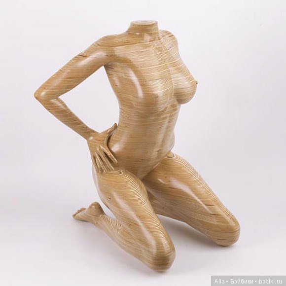 Интересная мебель из фанеры в форме обнаженных тел, 18+ (фото 4)