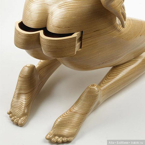 Интересная мебель из фанеры в форме обнаженных тел, 18+ (фото 5)