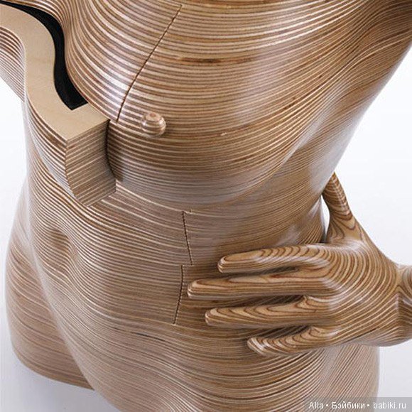 Интересная мебель из фанеры в форме обнаженных тел, 18+ (фото 3)