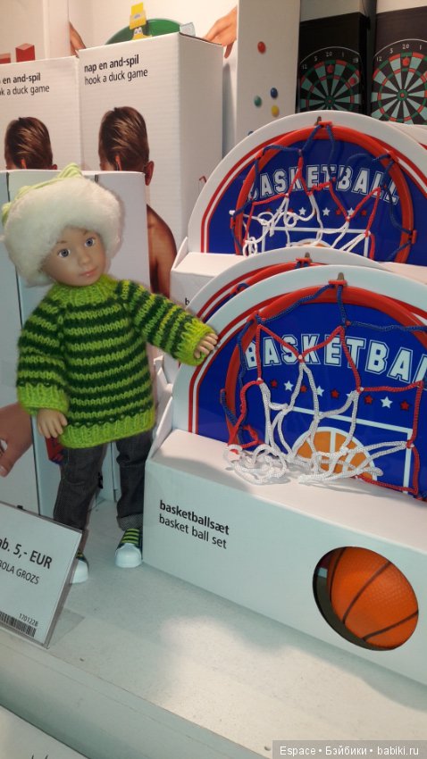 Миша Kruselings в поиске аксессуаров (фото 2)