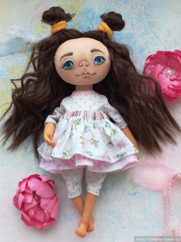 Текстильная кукла-болтушка