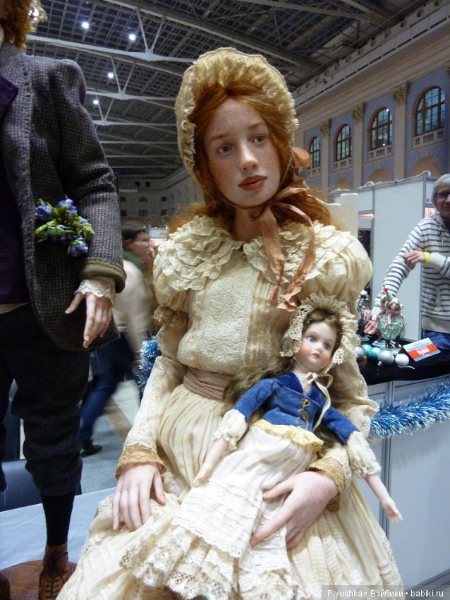 Антикварные куклы и реплики на выставке «Искусство куклы» в Гостином