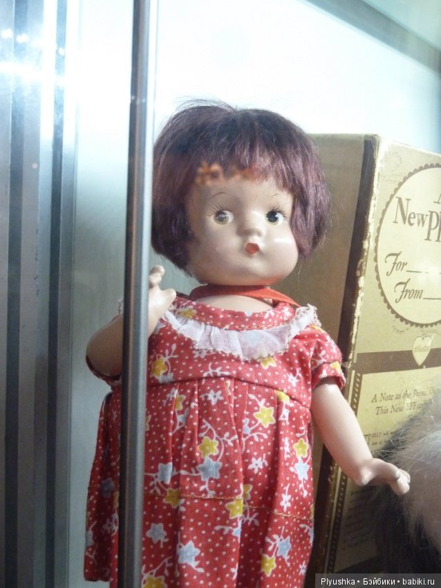 Антикварные куклы и реплики на выставке «Искусство куклы» в Гостином