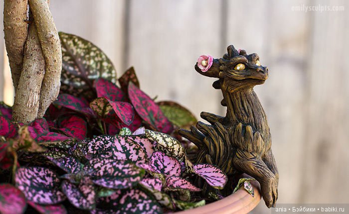 Стражники и защитники: волшебные драконы для палисадника