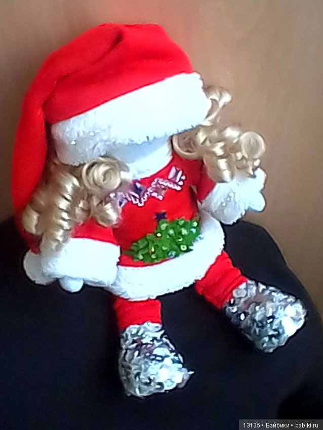 Новогодняя интерьерная куколка (фото 2)