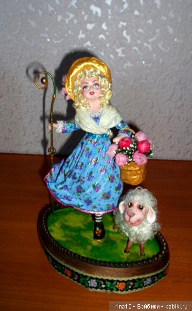 "Фарфоровая" пастушка из ваты
