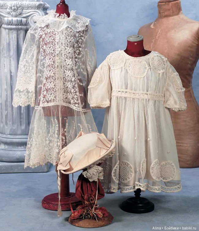 Антикварная кукольная одежда и аксессуары
